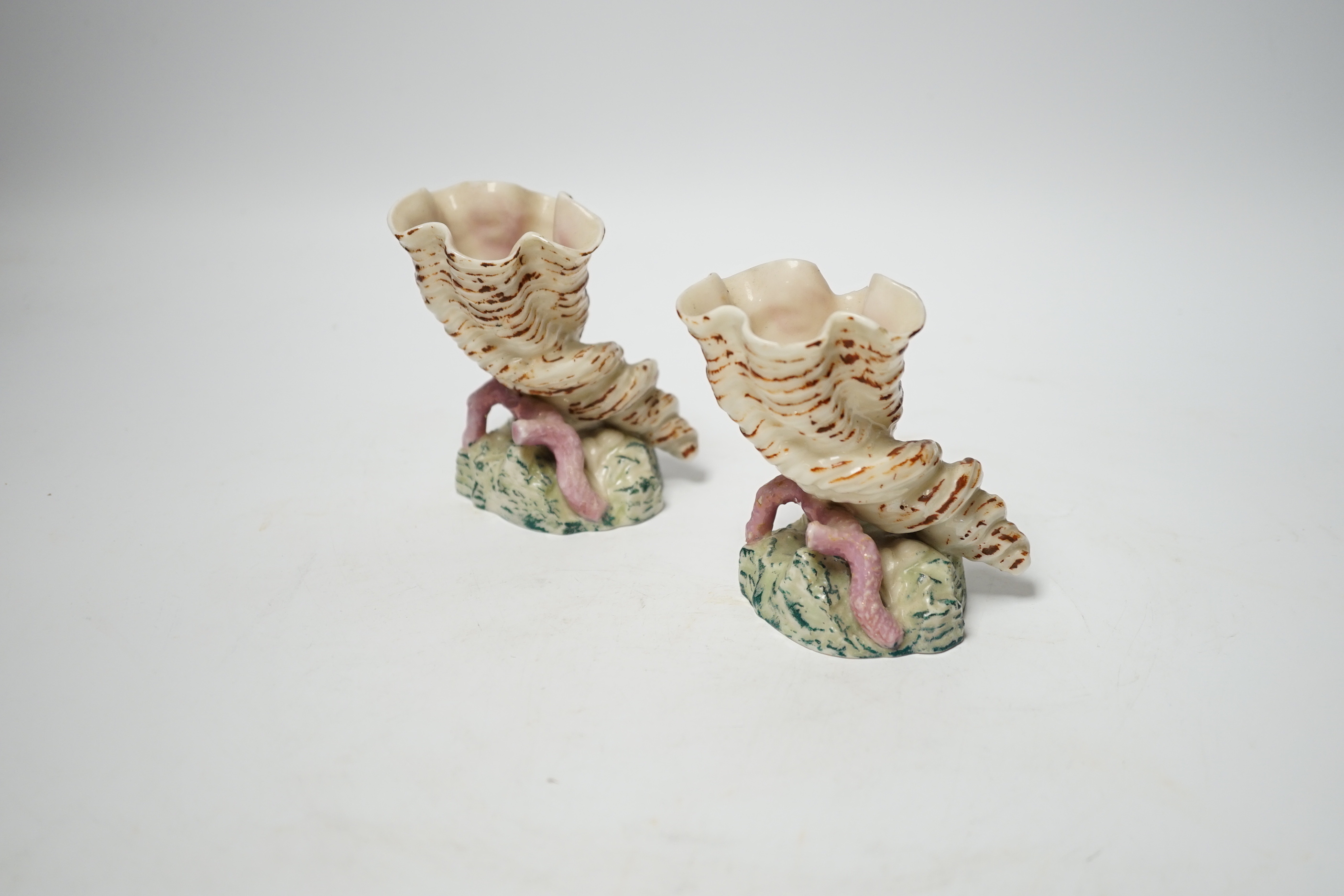 A pair of 19th century Royal Worcester ‘shell’ vases, 10cm